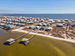 Chele's Bayside Cottage - 2304 Island Shores Dr 4 Bedroom Home by RedA