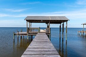 Chele's Bayside Cottage - 2304 Island Shores Dr 4 Bedroom Home by RedA