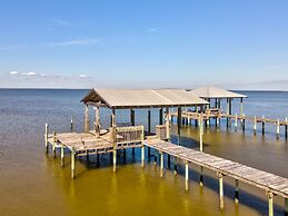 Chele's Bayside Cottage - 2304 Island Shores Dr 4 Bedroom Home by RedA