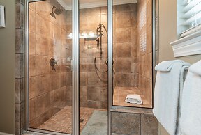 Chele's Bayside Cottage - 2304 Island Shores Dr 4 Bedroom Home by RedA