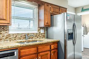 Chele's Bayside Cottage - 2304 Island Shores Dr 4 Bedroom Home by RedA