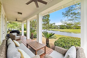 1322 Laurel Grove 3 Bedroom Home by RedAwning