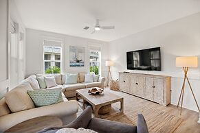 1322 Laurel Grove 3 Bedroom Home by RedAwning