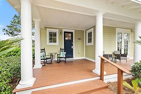 1322 Laurel Grove 3 Bedroom Home by RedAwning