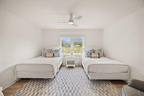 1322 Laurel Grove 3 Bedroom Home by RedAwning