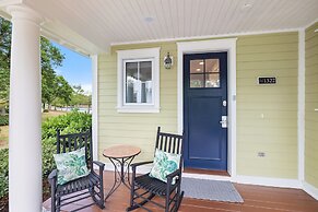 1322 Laurel Grove 3 Bedroom Home by RedAwning