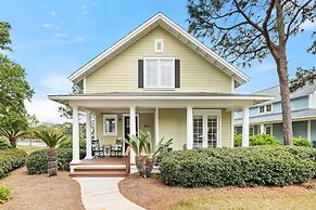 1322 Laurel Grove 3 Bedroom Home by RedAwning