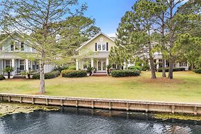 1322 Laurel Grove 3 Bedroom Home by RedAwning