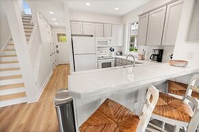 1322 Laurel Grove 3 Bedroom Home by RedAwning