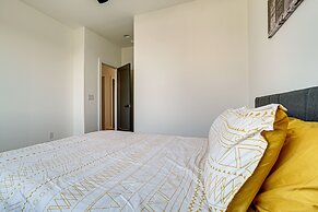 Sleek + Modern Nashville Home: Walk to Marathon!