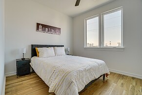 Sleek + Modern Nashville Home: Walk to Marathon!