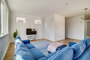 Sleek + Modern Nashville Home: Walk to Marathon!