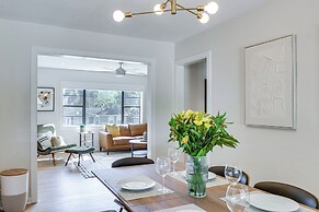 Lakeland Retreat w/ Private Pool & Yard Games!