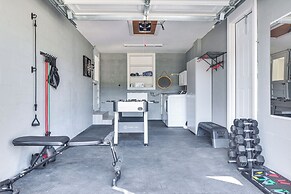 Lakeland Retreat w/ Private Pool & Yard Games!