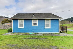 Cozy Norcal Cottage: 2 Mi to Redwoods & Beaches!