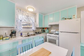 Cozy Norcal Cottage: 2 Mi to Redwoods & Beaches!