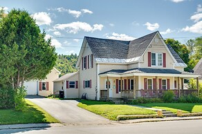 Cozy New Hampshire Retreat w/ Fire Pit & Porch!