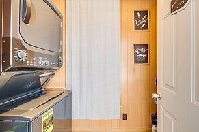 Atlanta Home w/ Movie Projector & Basketball Hoop!