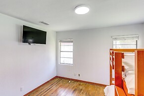 4 Mi to Magnolia Market: Family-friendly Waco Home