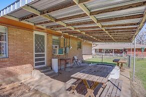 4 Mi to Magnolia Market: Family-friendly Waco Home