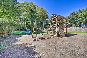 Dog-friendly Newland Cabin w/ Deck + Lake Access!