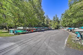 Dog-friendly Newland Cabin w/ Deck + Lake Access!