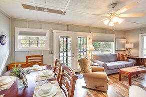 Dog-friendly Newland Cabin w/ Deck + Lake Access!