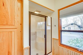 Dog-friendly Newland Cabin w/ Deck + Lake Access!