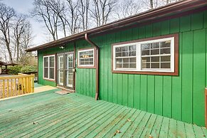 Dog-friendly Newland Cabin w/ Deck + Lake Access!