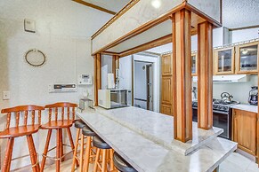 Georgetown Home w/ Deck ~ 13 Mi to Black River!