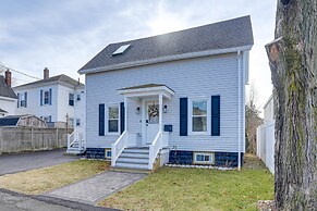 Coastal Lynn Escape w/ Fireplace: 3 Mi to Beaches