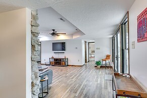 'the Duck Farm' Sugar Tree Hideaway w/ Yard!