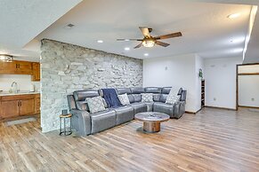 'the Duck Farm' Sugar Tree Hideaway w/ Yard!