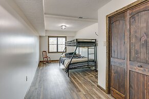 'the Duck Farm' Sugar Tree Hideaway w/ Yard!