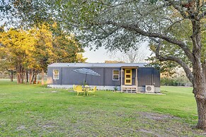 Near Majek Vineyard: Private Schulenburg Cabin