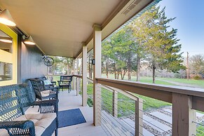 Near Majek Vineyard: Private Schulenburg Cabin