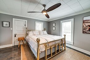 Peaceful Cottage w/ Yard: 2 Mi to Kentucky Lake!