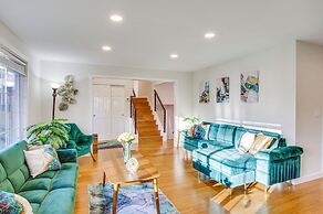 Modern Kirkland Home w/ Sauna & Outdoor Fireplace