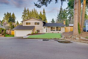 Modern Kirkland Home w/ Sauna & Outdoor Fireplace