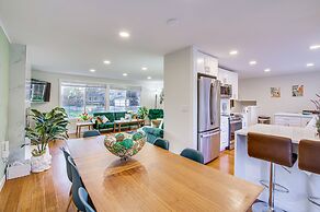 Modern Kirkland Home w/ Sauna & Outdoor Fireplace