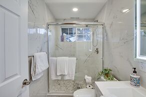 Modern Kirkland Home w/ Sauna & Outdoor Fireplace