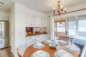 Pet-friendly Higden Getaway < 1 Mi to Marina!