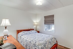 Pet-friendly Higden Getaway < 1 Mi to Marina!