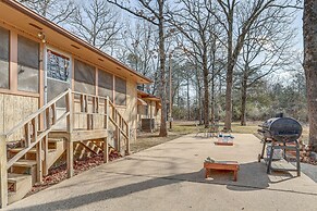 Pet-friendly Higden Getaway < 1 Mi to Marina!