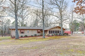 Pet-friendly Higden Getaway < 1 Mi to Marina!