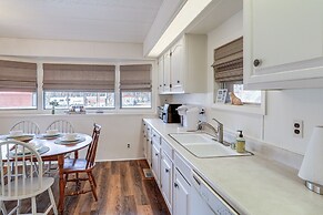 Pet-friendly Higden Getaway < 1 Mi to Marina!