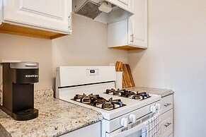 Convenient Joshua Tree Apartment - Walk to Town!