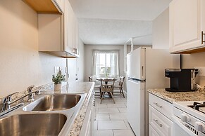 Convenient Joshua Tree Apartment - Walk to Town!