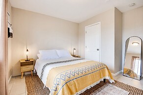 Convenient Joshua Tree Apartment - Walk to Town!