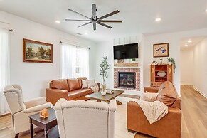 'the Hamilton Heber Springs' Home w/ Hot Tub!